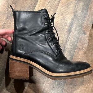 Timberland Black Leather Lace-Up Block Heel Ankle Boot
